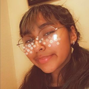 Meet your Posher, Karla